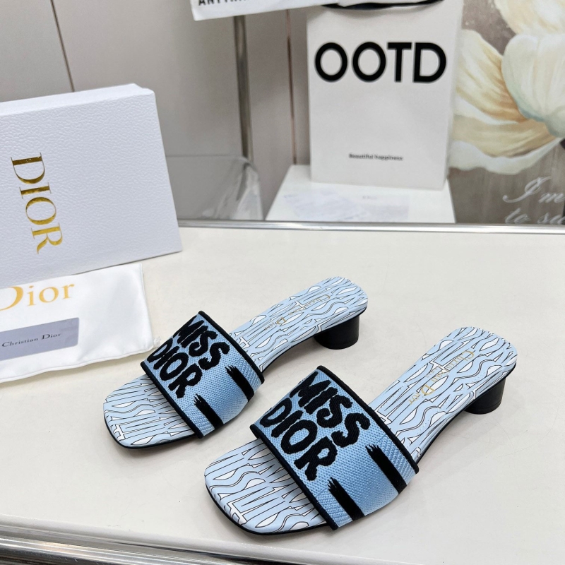 ch**an D*or slippers